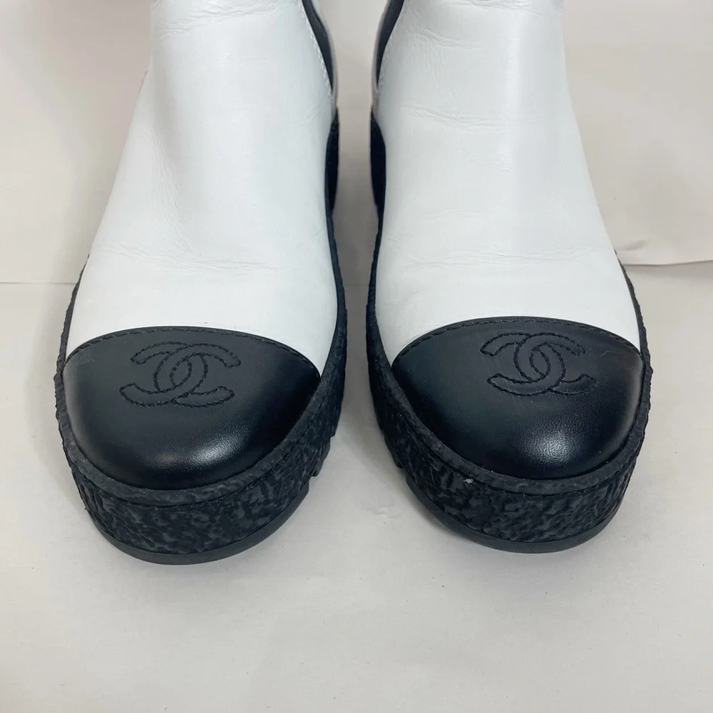 CHANEL Calfskin Cap Toe CC Turn lock Ankle Boots